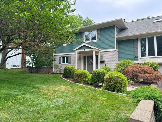 Backyard, Exterior, Facade, American Foursquare