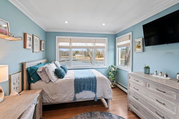 Bedroom, Interior, Recessed Lighting, Water, Wood Texture Flooring
