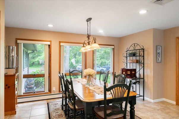 Dining room, Interior, Pendant Lights, Recessed Lighting
