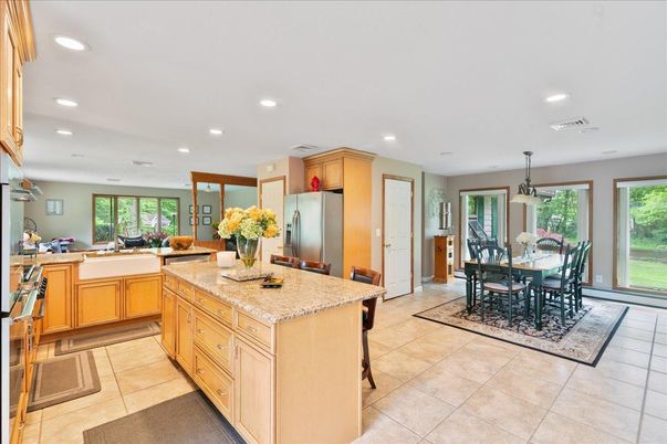 Dining room, Interior, Kitchen, Pendant Lights, Recessed Lighting, Stainless Steel Appliances