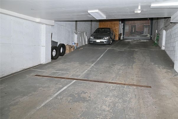 Garage, Interior, Stone Walls