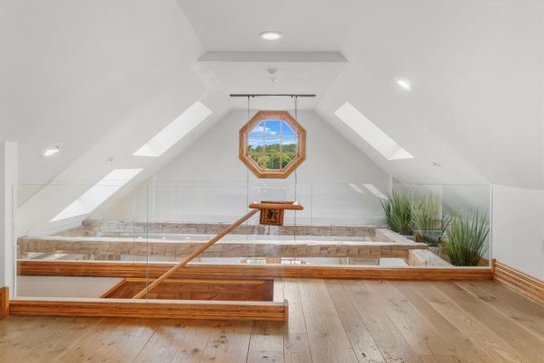 Interior, Recessed Lighting, Wood Texture Flooring