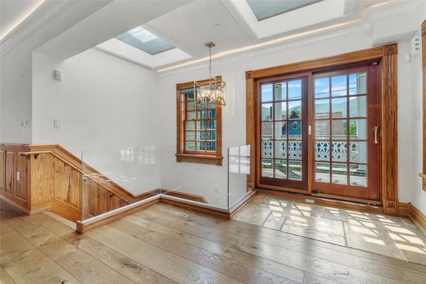 Chandelier, Empty room, Interior, Pendant Lights, Wood Texture Flooring