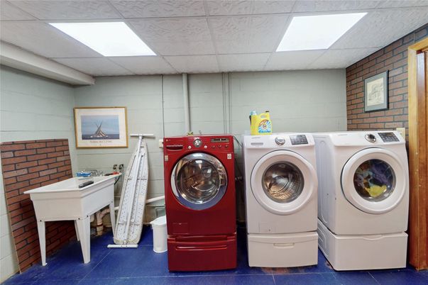 Interior, Stone Walls, Washer
