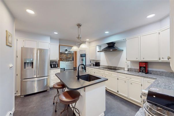Interior, Kitchen, Pendant Lights, Recessed Lighting, Stainless Steel Appliances