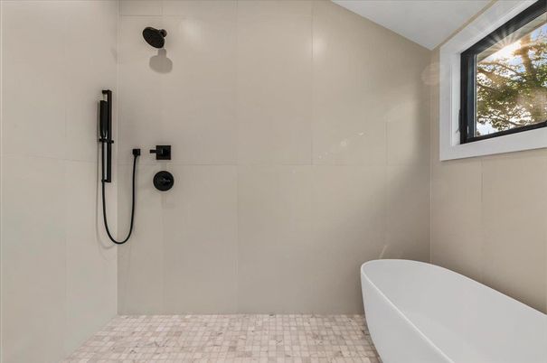 Bathroom, Free Standing Baths, Interior