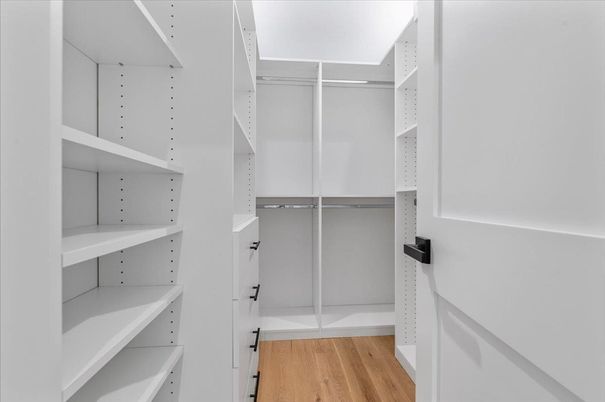Interior, Walk-in Closets, Wood Texture Flooring