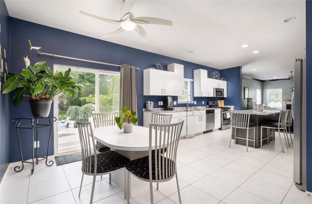 Dining room, Interior, Kitchen, Recessed Lighting