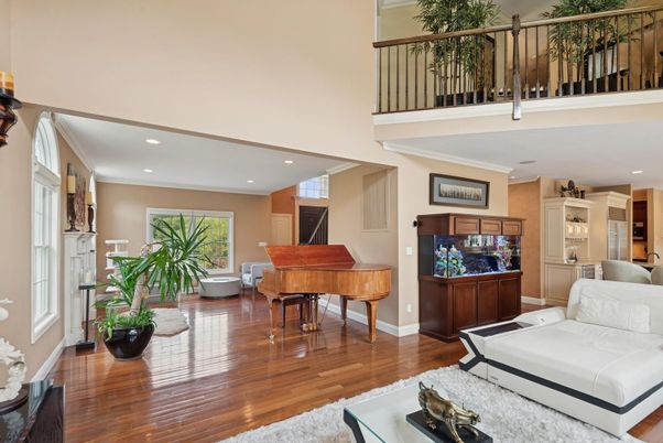 Interior, Living room, Piano, Recessed Lighting, Wood Texture Flooring