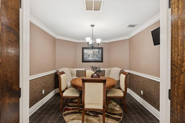 Chandelier, Dining room, Interior