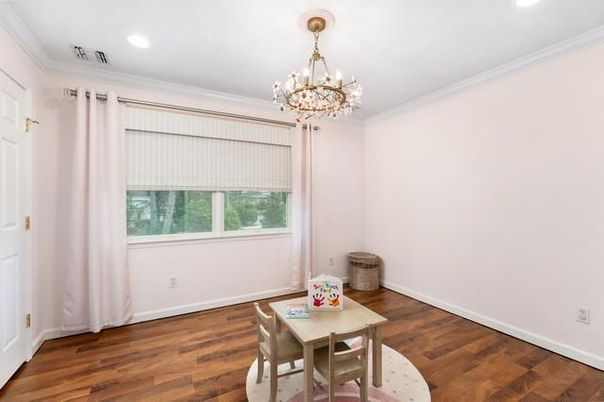 Chandelier, Dining room, Interior, Recessed Lighting, Wood Texture Flooring