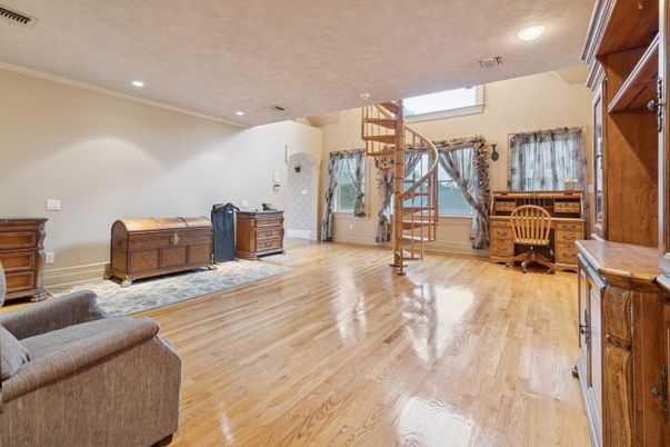 Home Office, Interior, Recessed Lighting, Wood Texture Flooring