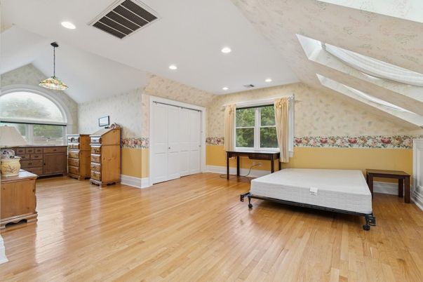 Interior, Pendant Lights, Recessed Lighting, Wood Texture Flooring