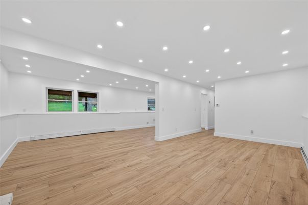 Empty room, Interior, Recessed Lighting, Wood Texture Flooring