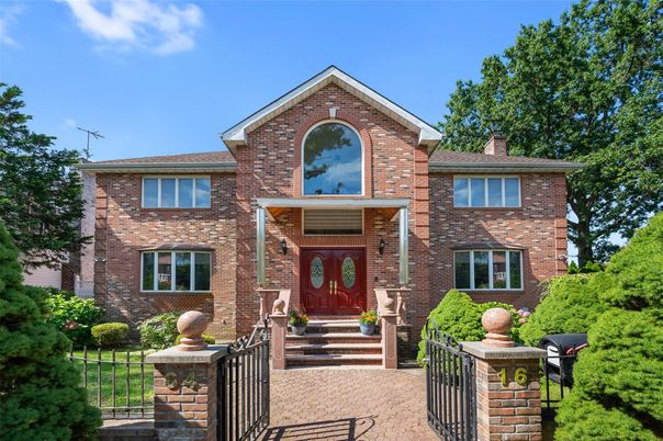 Exterior, Facade, Brick Facade, Brick Traditional