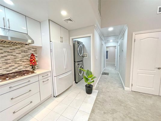 Interior, Recessed Lighting, Utility Closets, Washer