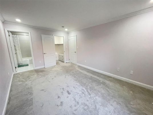 Bathroom, Empty room, Interior, Recessed Lighting