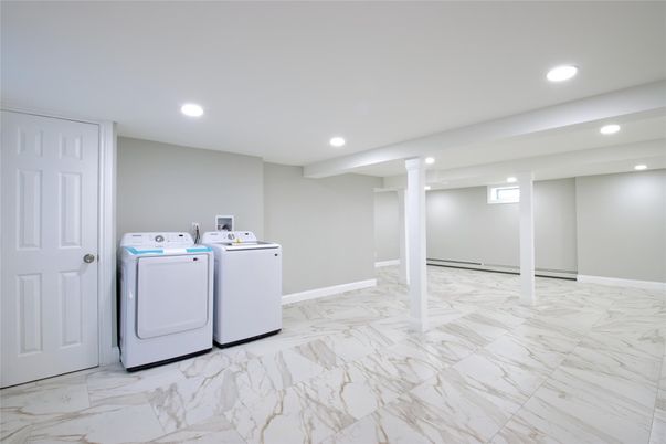 Interior, Marble, Recessed Lighting, Washer