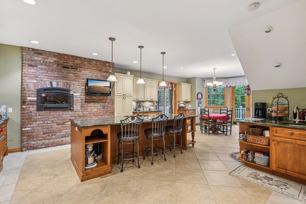 Chandelier, Dining room, Interior, Kitchen, Pendant Lights, Recessed Lighting, Stone Walls