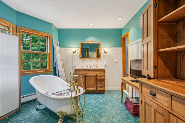 Bathroom, Free Standing Baths, Interior, Recessed Lighting