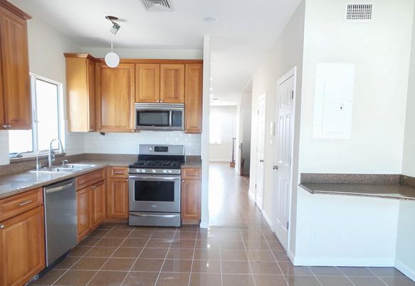 Interior, Kitchen, Pendant Lights, Stainless Steel Appliances