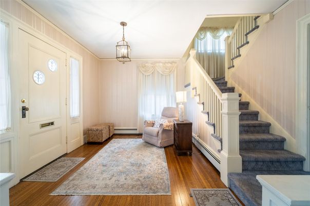 Interior, Pendant Lights, Wood Texture Flooring