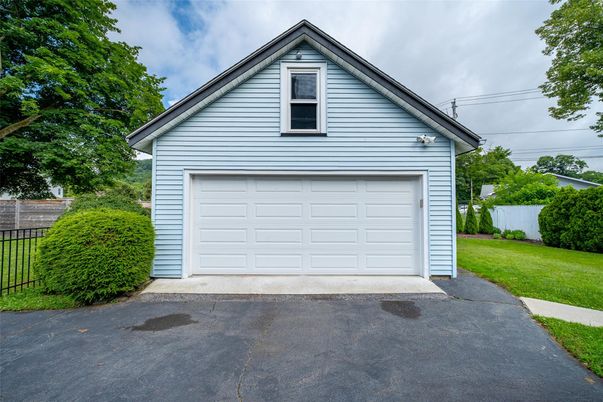 Detached Garage, Exterior