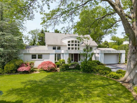 Attached, Backyard, Exterior, Facade, French Provincial