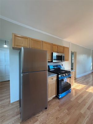 Interior, Kitchen, Stainless Steel Appliances, Wood Texture Flooring