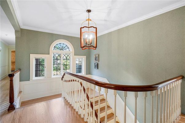 Interior, Pendant Lights, Wood Texture Flooring