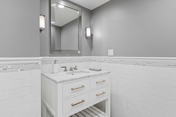 Bathroom, Interior, Recessed Lighting