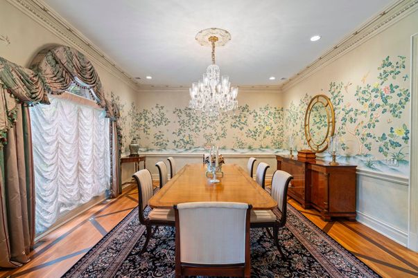 Chandelier, Dining room, Interior, Recessed Lighting, Wood Texture Flooring