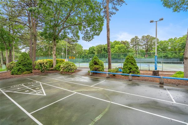 Exterior, Tennis Courts