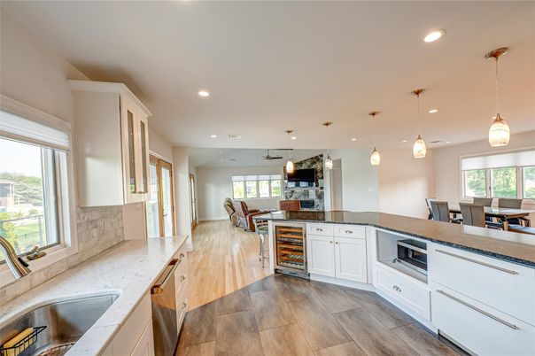 Dining room, Interior, Kitchen, Pendant Lights, Recessed Lighting, Wood Texture Flooring