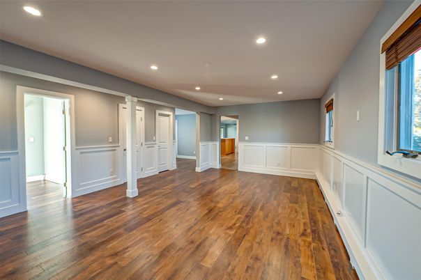 Empty room, Interior, Recessed Lighting, Wood Texture Flooring