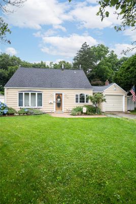 Backyard, Exterior, Facade, Cape Cod
