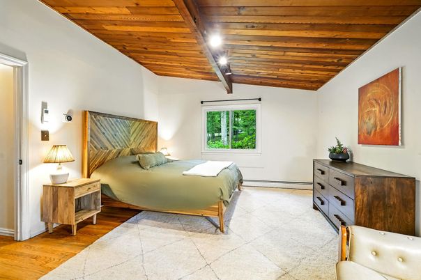 Bedroom, Interior, Recessed Lighting, Wooden Beams, Wooden Ceilings, Wood Texture Flooring