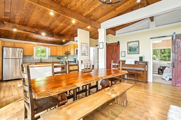 Dining room, Interior, Kitchen, Piano, Recessed Lighting, Wooden Beams, Wooden Ceilings, Wood Texture Flooring