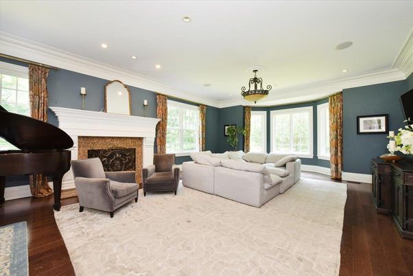 Fireplace, Interior, Living room, Pendant Lights, Piano, Recessed Lighting, Wood Texture Flooring