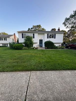 Backyard, Exterior, Facade, Ranch