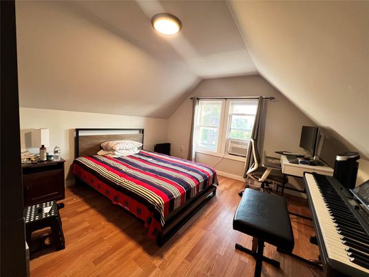 Bedroom, Interior, Piano, Wood Texture Flooring
