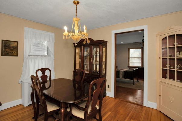 Chandelier, Dining room, Interior, Recessed Lighting, Wood Texture Flooring
