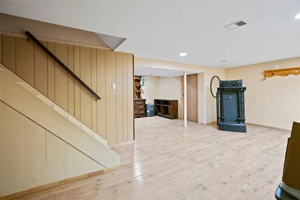 Interior, Recessed Lighting, Wood Texture Flooring