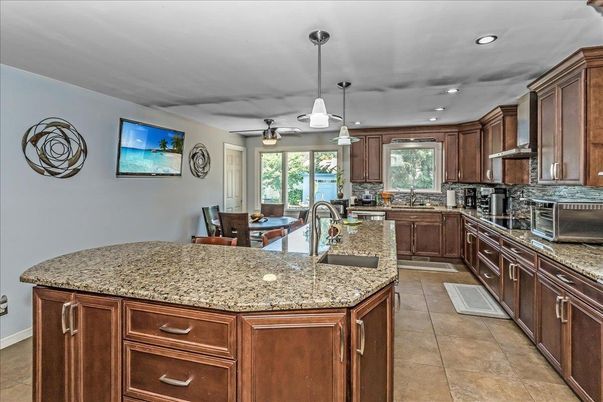 Dining room, Interior, Kitchen, Pendant Lights, Recessed Lighting