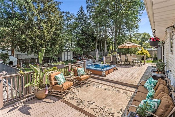 Exterior, Hot Tub
