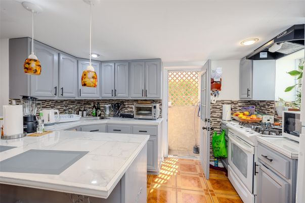 Interior, Kitchen, Pendant Lights, Recessed Lighting