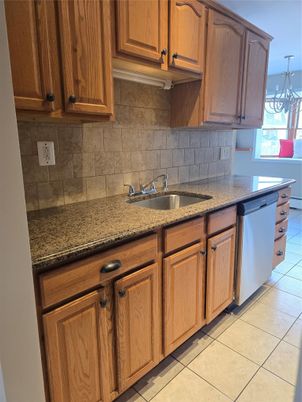 Chandelier, Interior, Kitchen