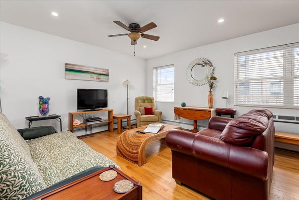 Bedroom, Interior, Living room, Recessed Lighting, Wood Texture Flooring