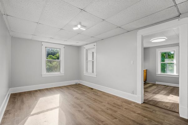 Empty room, Interior, Recessed Lighting, Wood Texture Flooring
