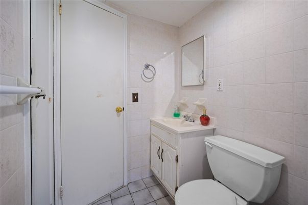 Bathroom, Interior
